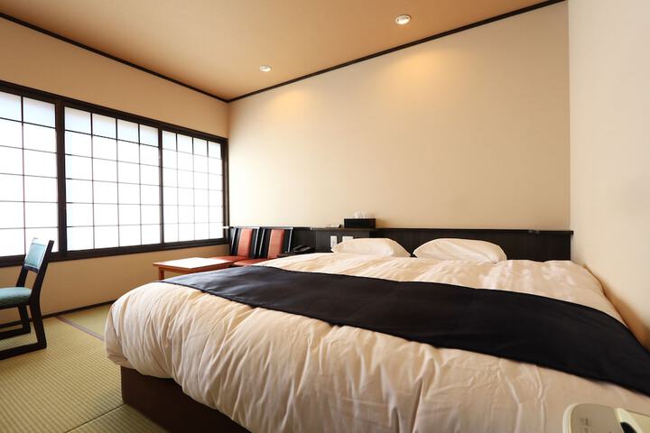 Room 21 of 155