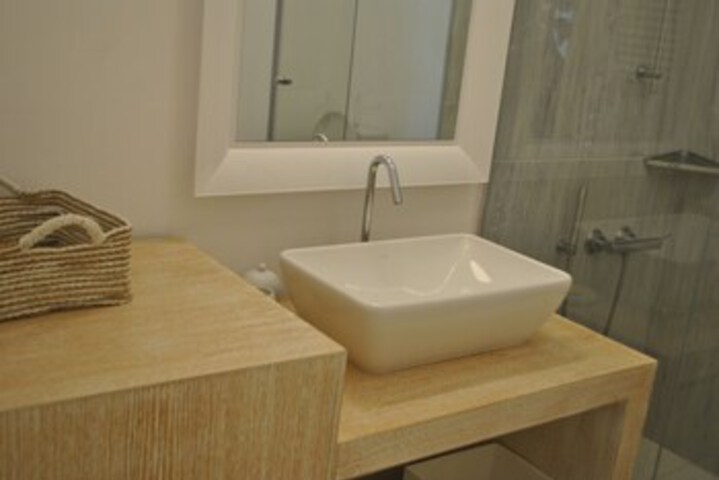 Room 4 of 45