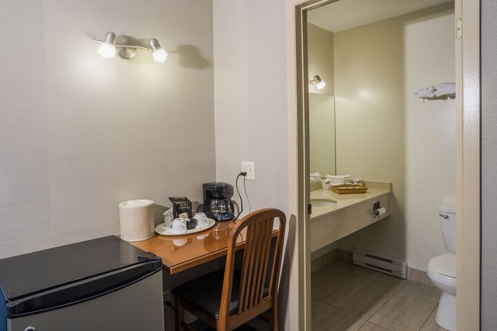 Room 4 of 59
