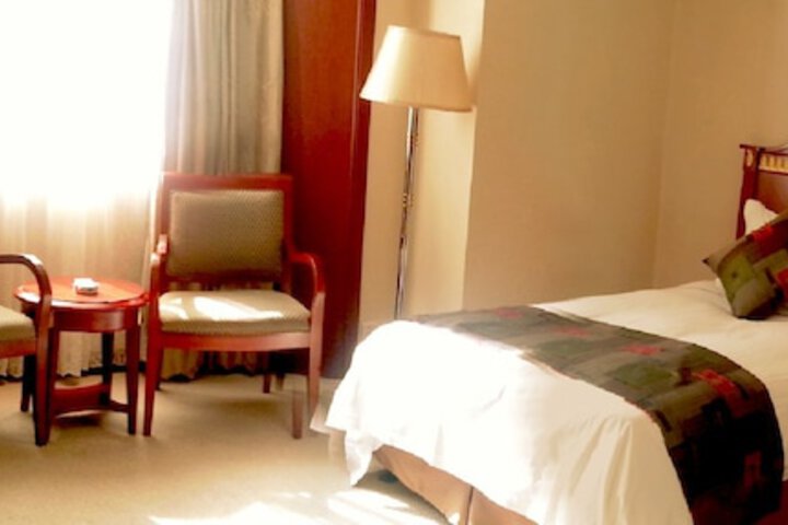 Room 6 of 78