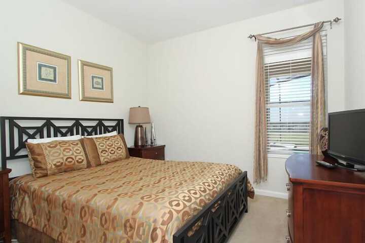 Room 9 of 31