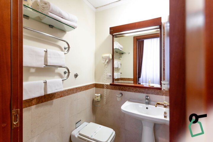 Room 21 of 26