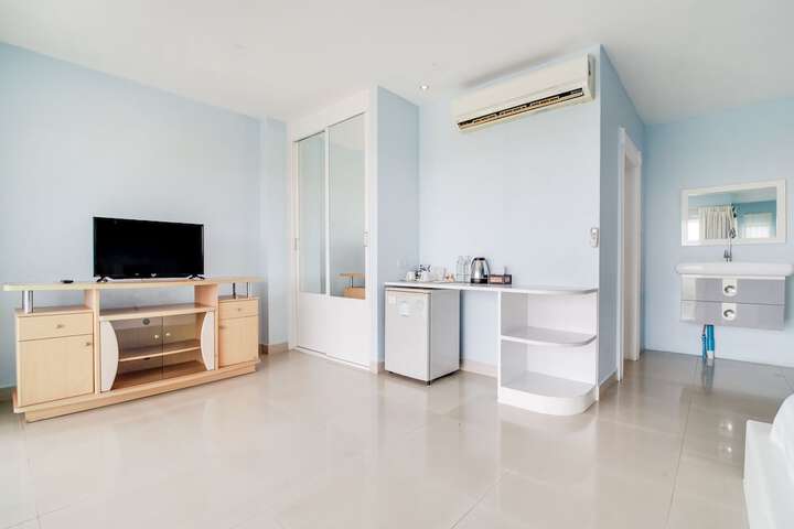 Room 10 of 70
