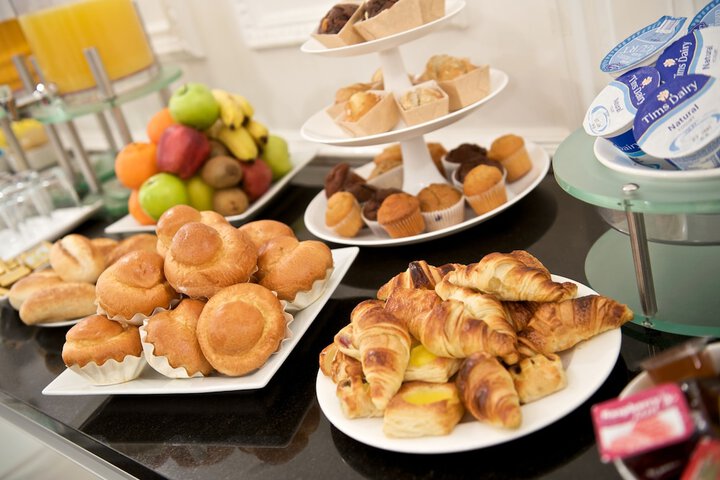 Breakfast/Coffee Service 27 of 33