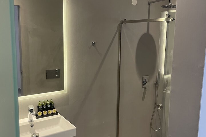 Room 35 of 50