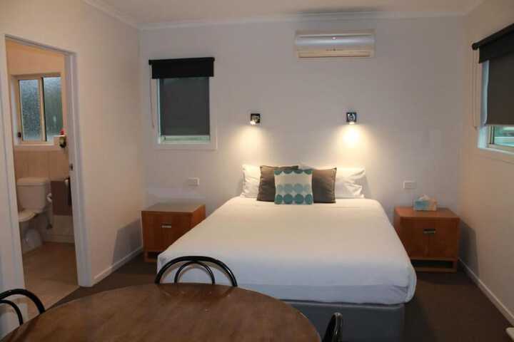 Room 3 of 35