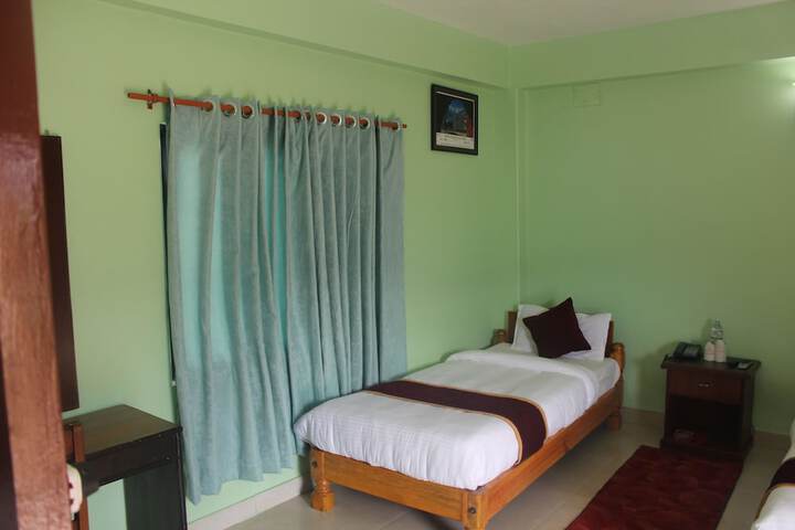 Room 12 of 14