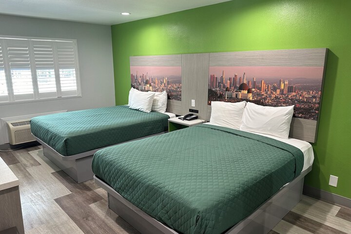 2 Queen Beds (7 of 7)