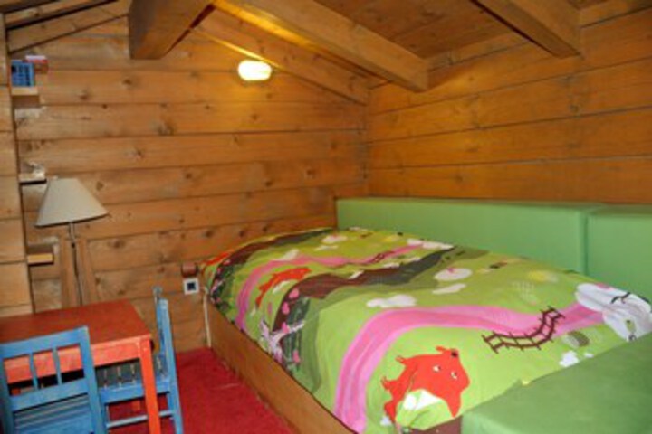Room 25 of 47