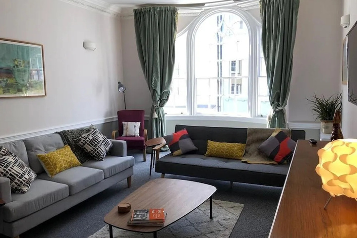 Room 5 of 14