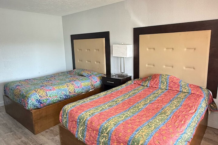 Room 7 of 22