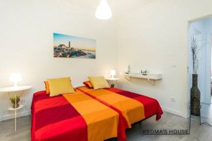 Room 9 of 43