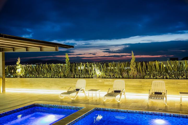 Pool 17 of 43