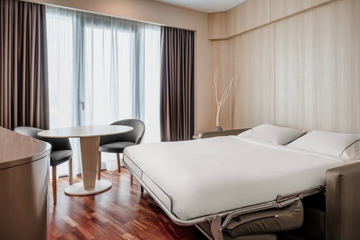 Room 22 of 65