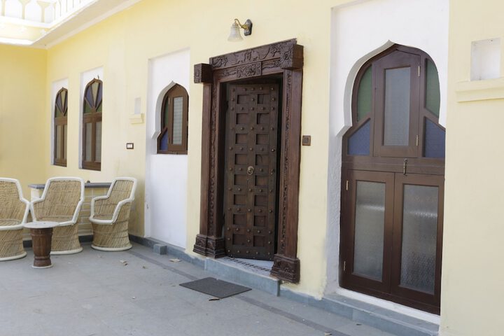 Ballroom/Hall 16 of 27