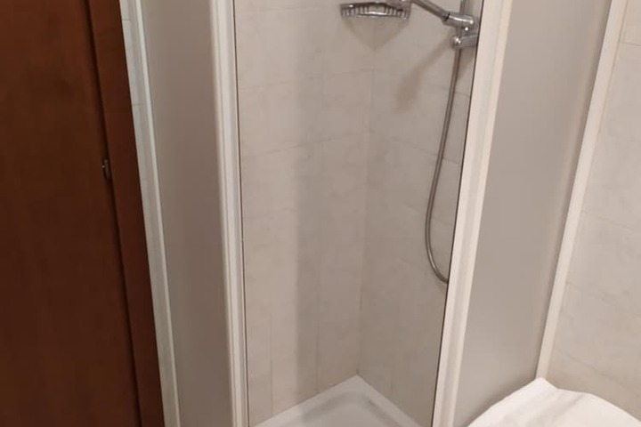 Room 12 of 50