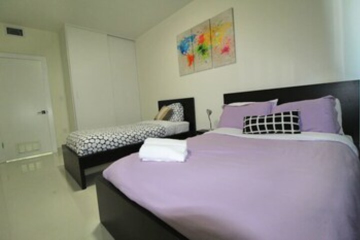 Room 25 of 34