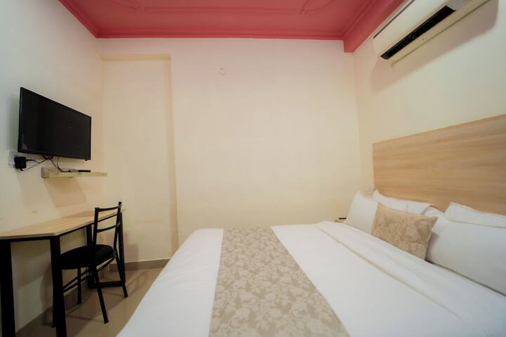 Room 8 of 25