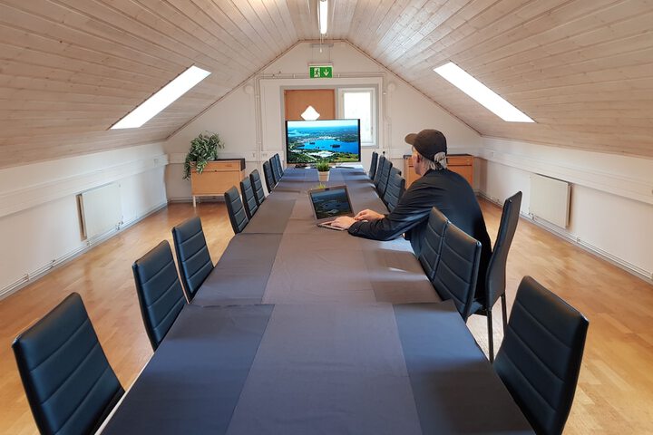 Business Center 136 of 176