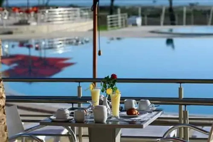 Dining Photos