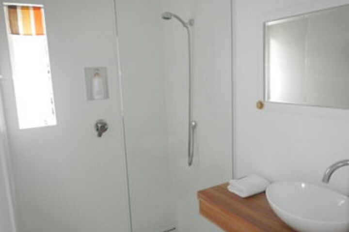 Room 4 of 44