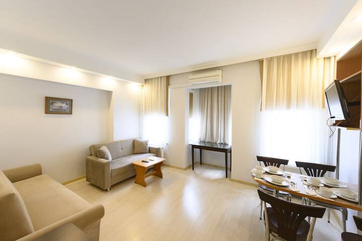 Room 8 of 48