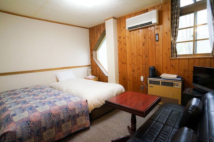 Room 22 of 66