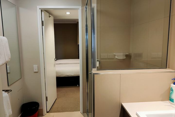 Room 27 of 47