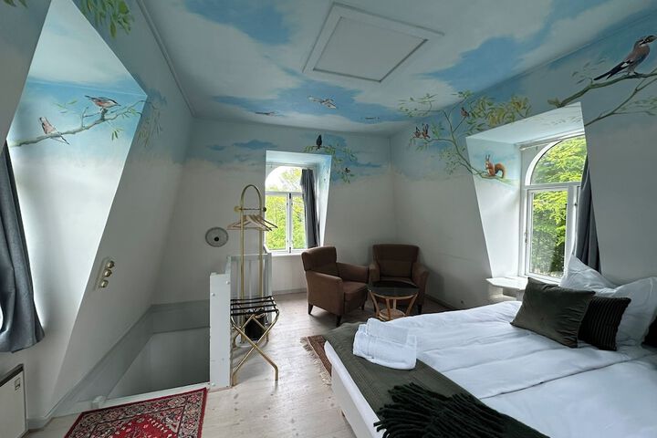 Room 20 of 77