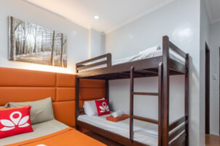 Room 33 of 50