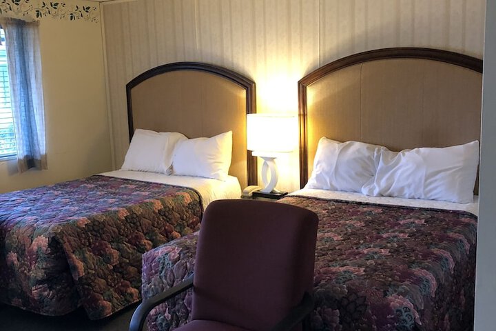 Queen or Double Bed (5 of 12)