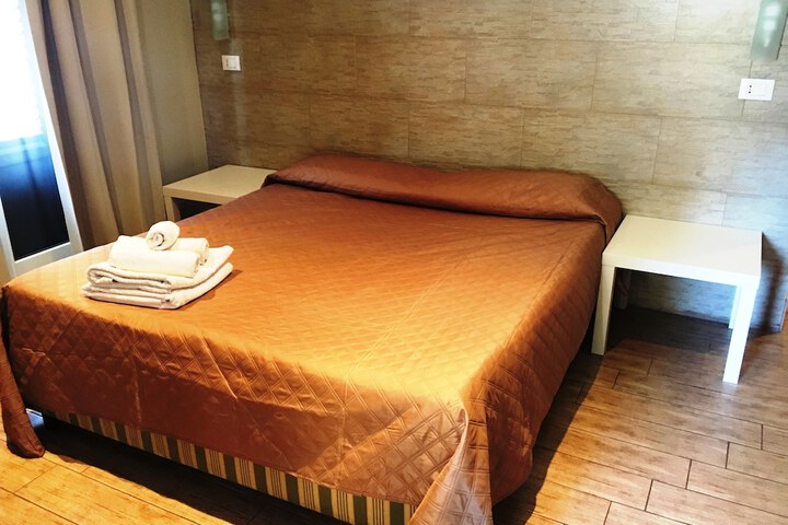 Room 14 of 42