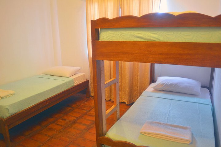 Room 6 of 37