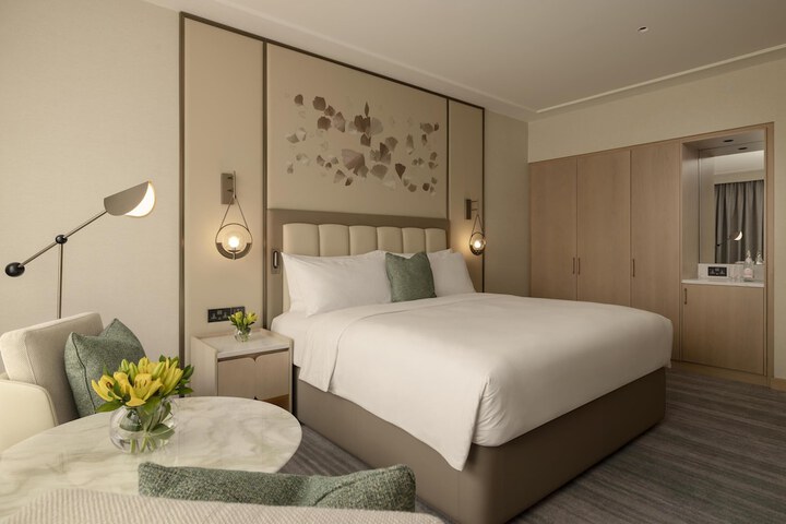 Room 42 of 231