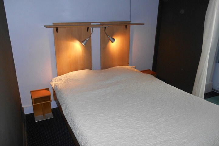 Room 10 of 53
