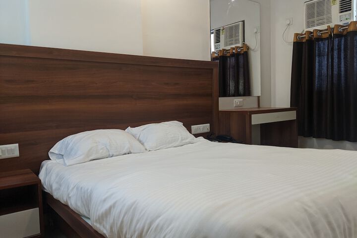 Room 3 of 14