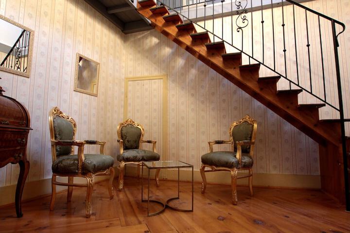 Room 37 of 71
