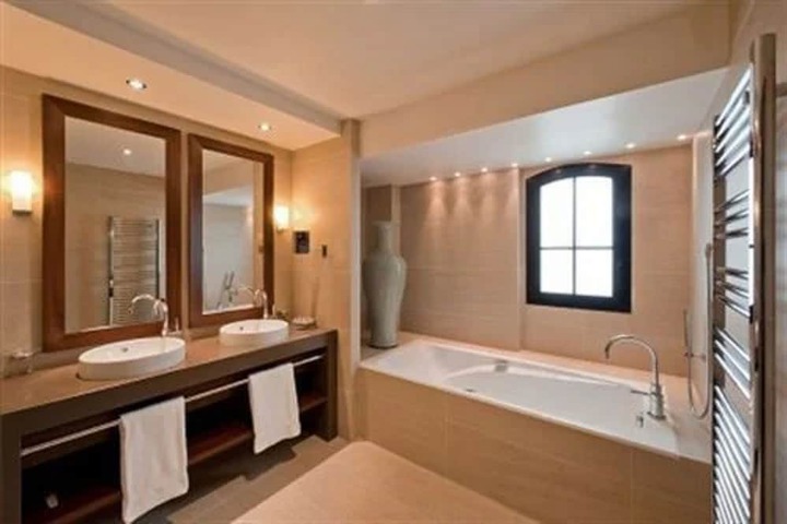 Bathroom Interior Photo