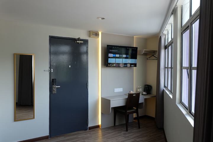 Room 12 of 36
