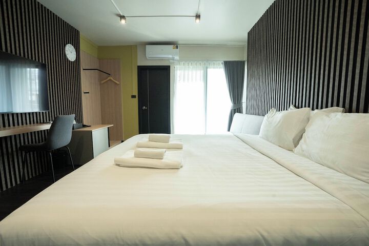 Room 32 of 96