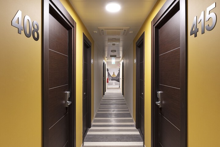 Ballroom/Hall 48 of 53