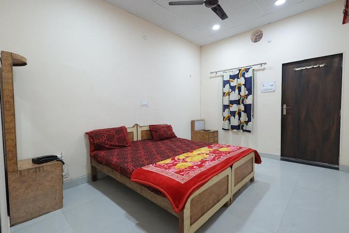 Room 16 of 23