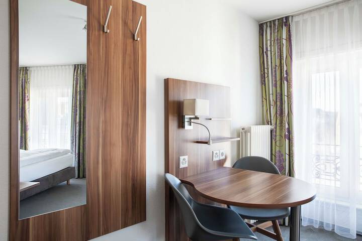Room 10 of 45