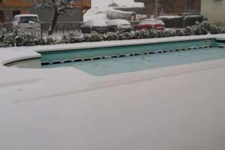 Hotel with Pool