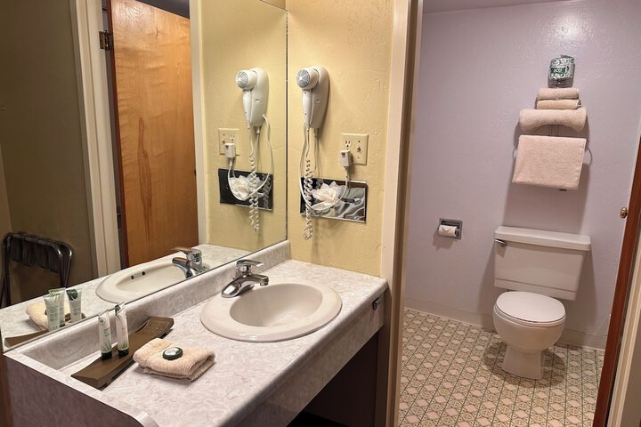 Room 21 of 33