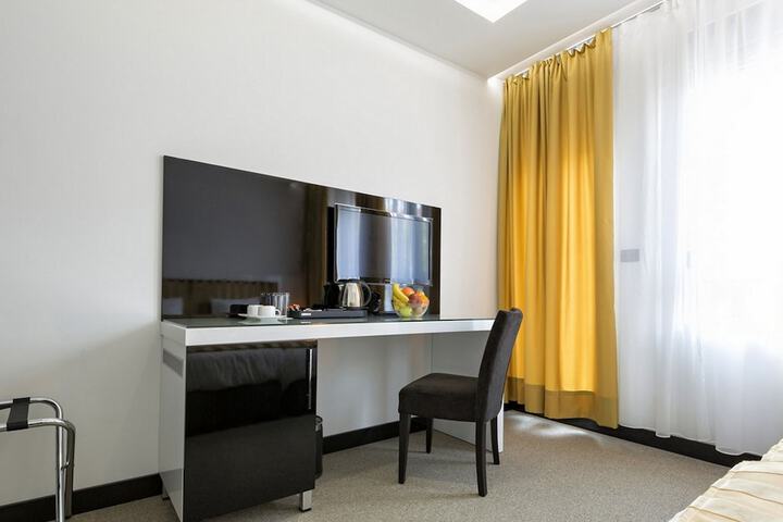 Room 92 of 267