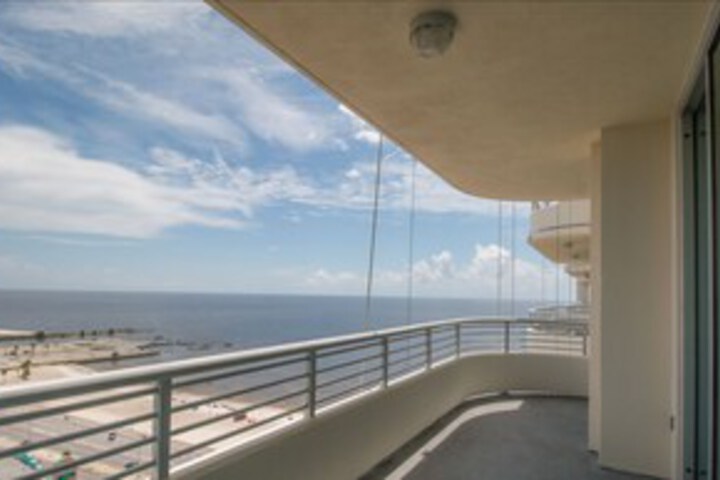 Oak Shores 131 Apartment in Biloxi, MS