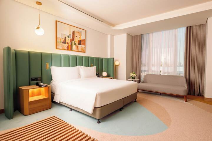 Room 38 of 66