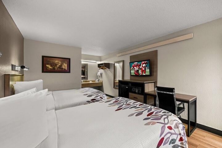 Deluxe 2 Double Beds (1 of 9)