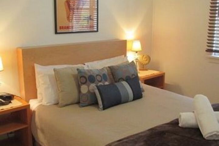 Room 8 of 25